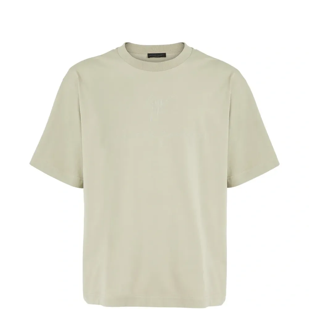 Футболка с логотипом