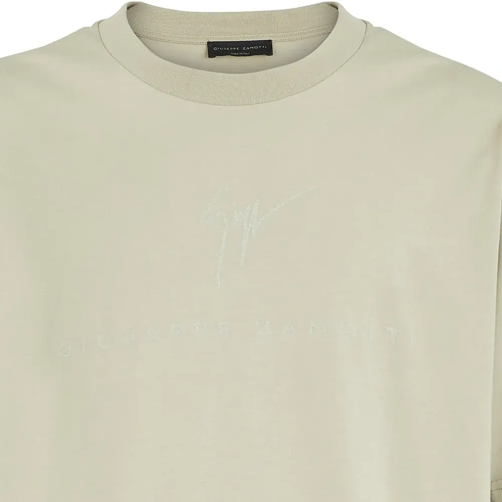 Футболка с логотипом