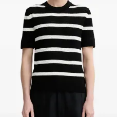 Футболка с короткими рукавами и полосатым узором