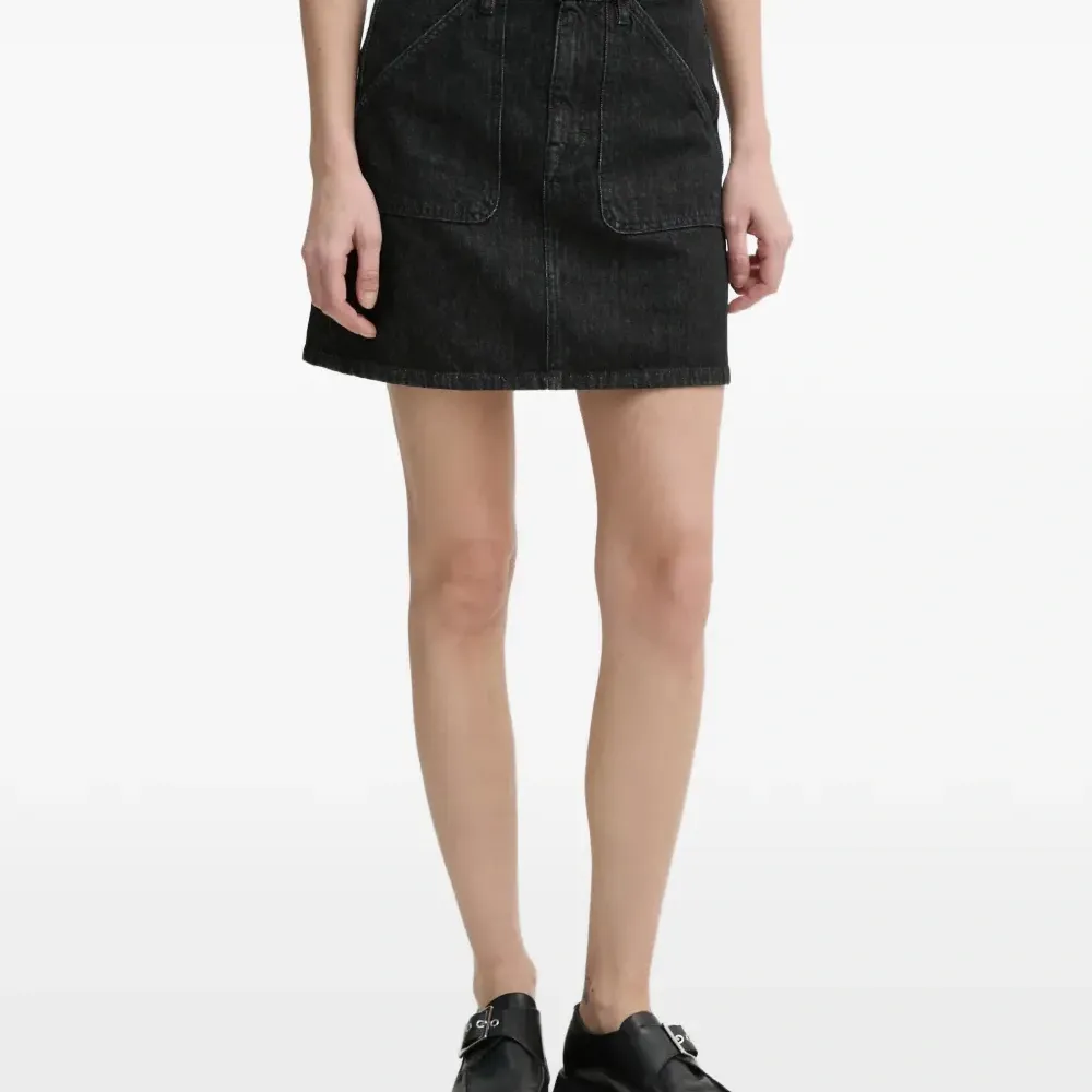 Мини-юбка с нашивкой-логотипом