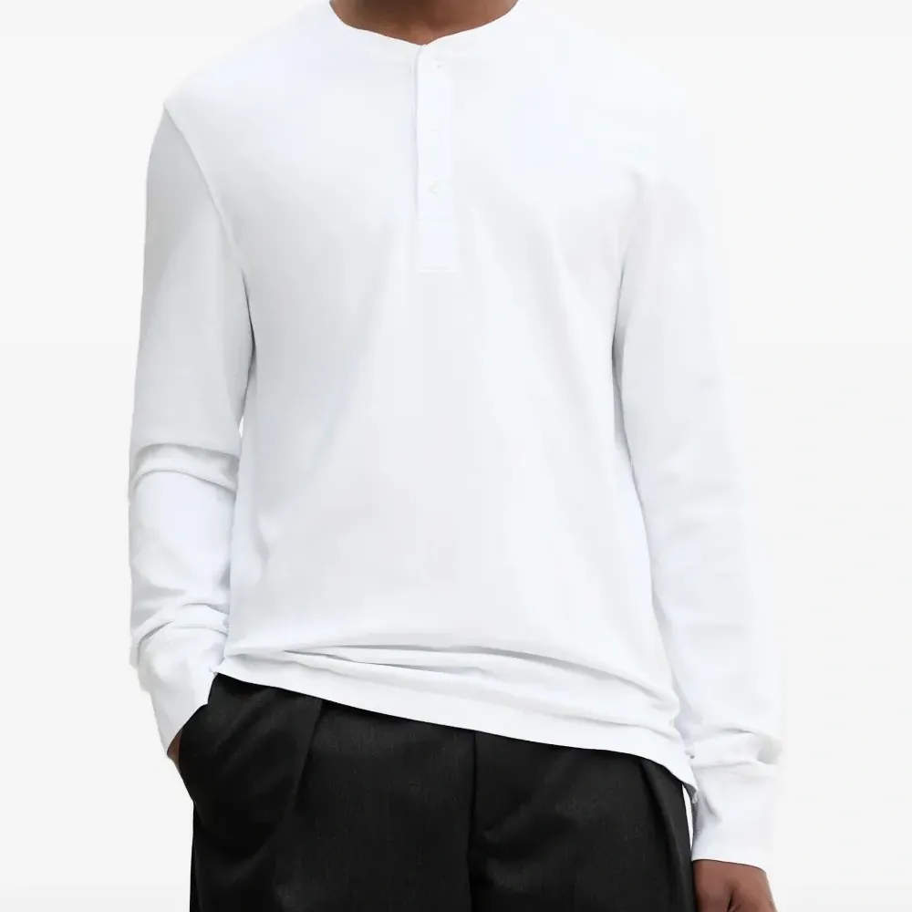 Футболка с длинными рукавами