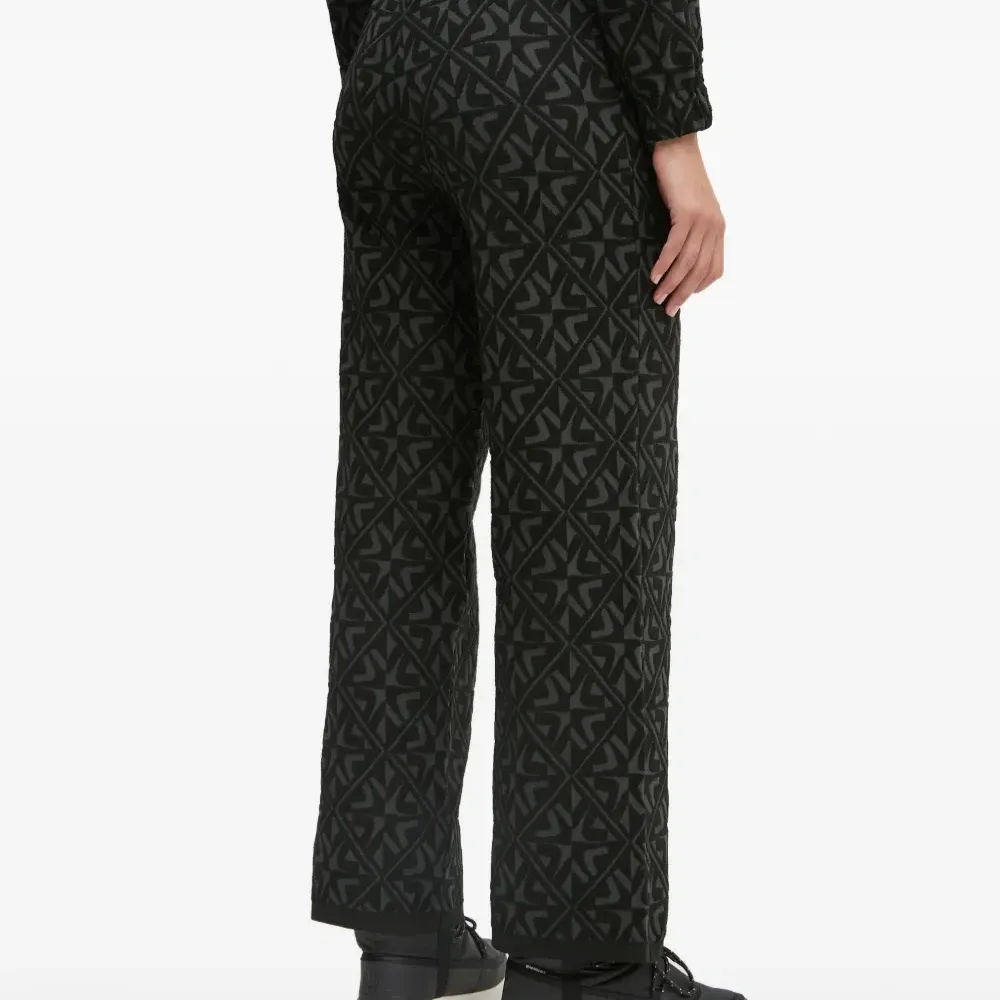 Брюки с геометрическим узором