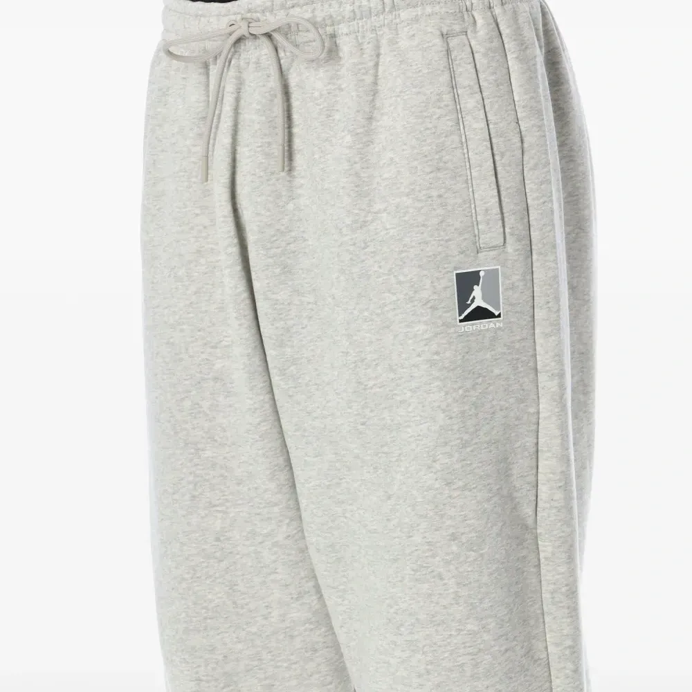 Спортивные брюки на кулиске