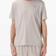 Беговая футболка с логотипом Беговая футболка с логотипом