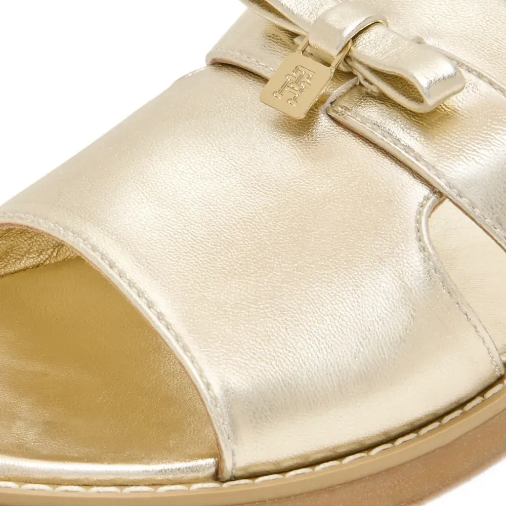 Босоножки с бантом