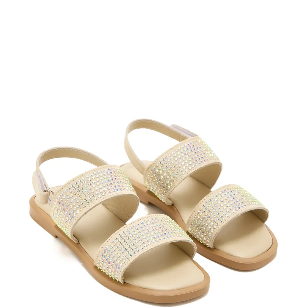 Босоножки с ремешком на пятке