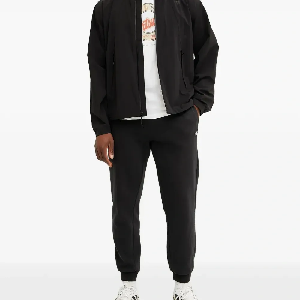 Куртка с застежкой-молнией и воротником-стойкой