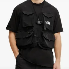 Жилет с несколькими карманами