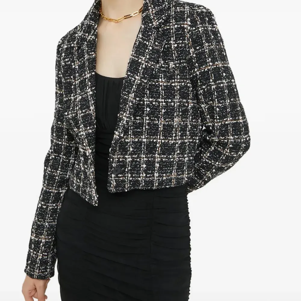 Короткий твидовый жакет