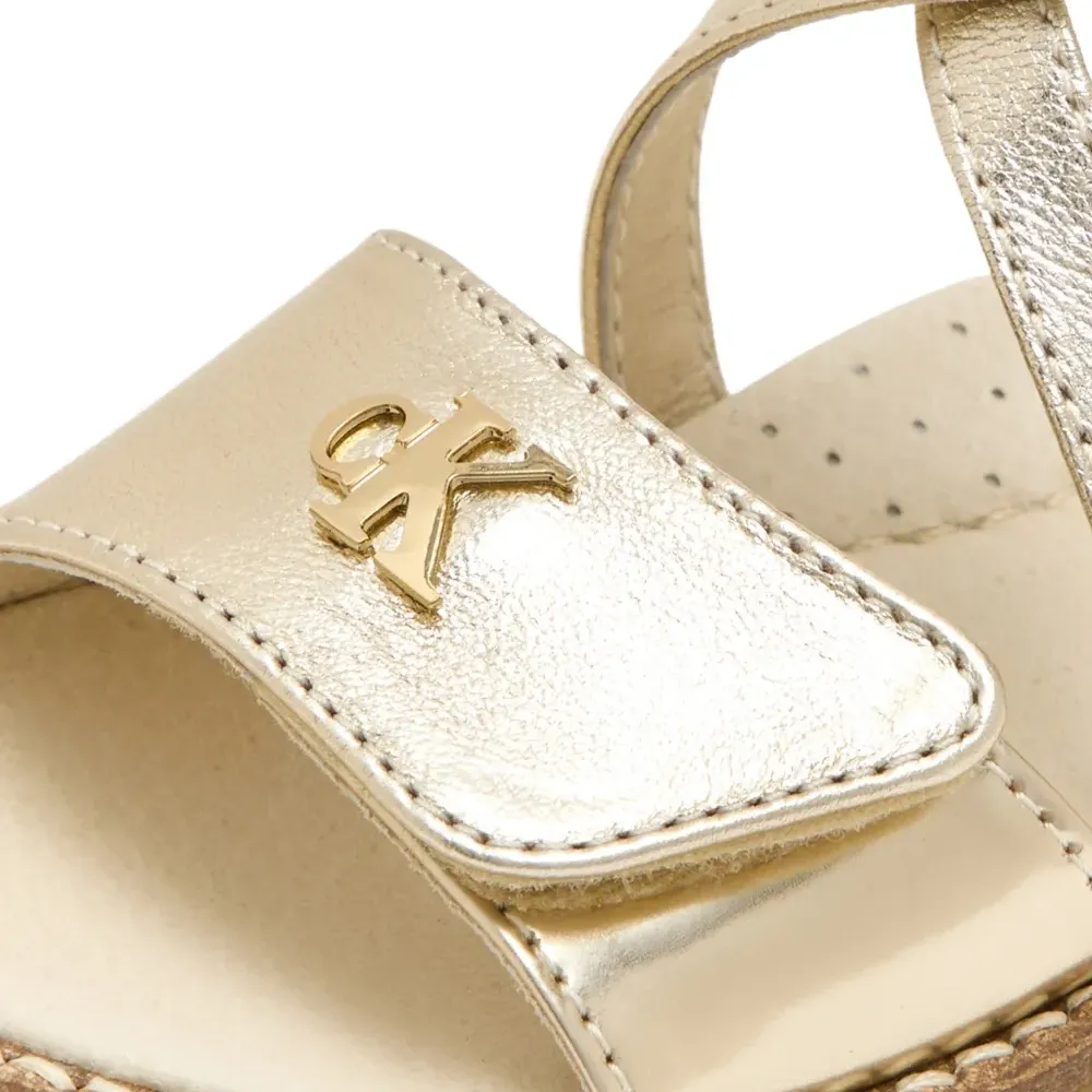 Босоножки с ремешком-пряжкой