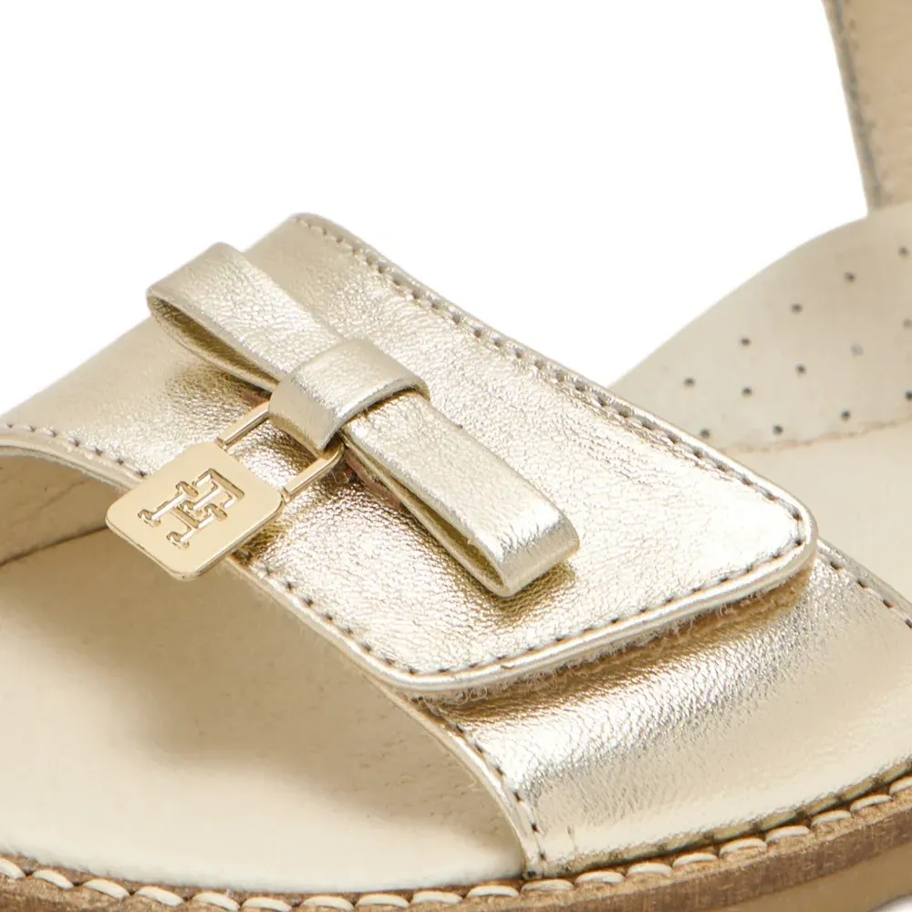 Босоножки с бантом