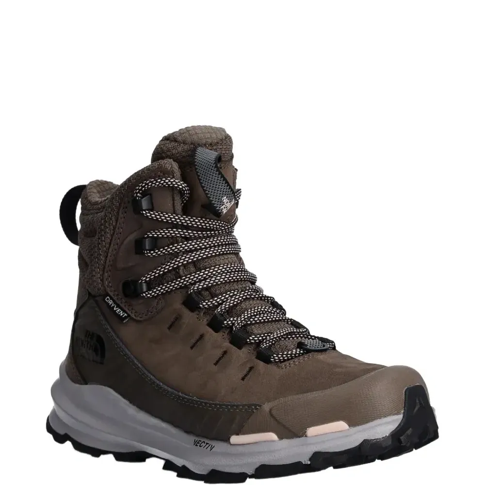 Кроссовки для активного отдыха на шнуровке