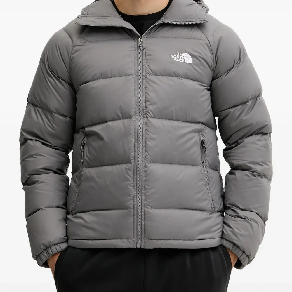 Утеплённая куртка с капюшоном