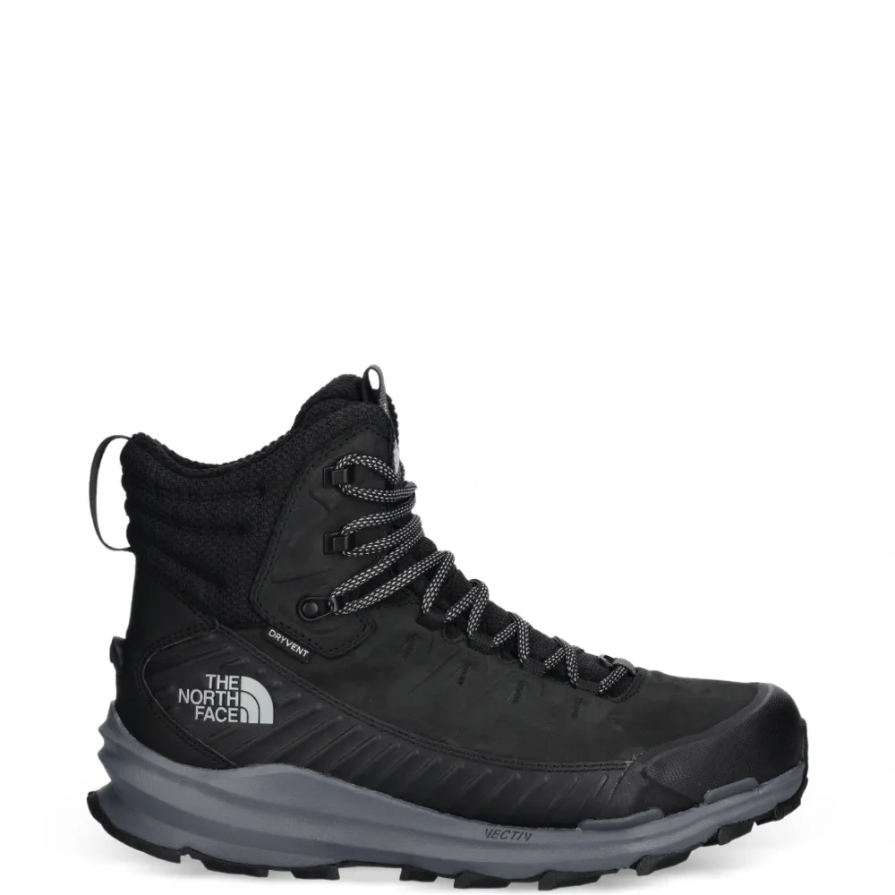 Кроссовки на шнуровке