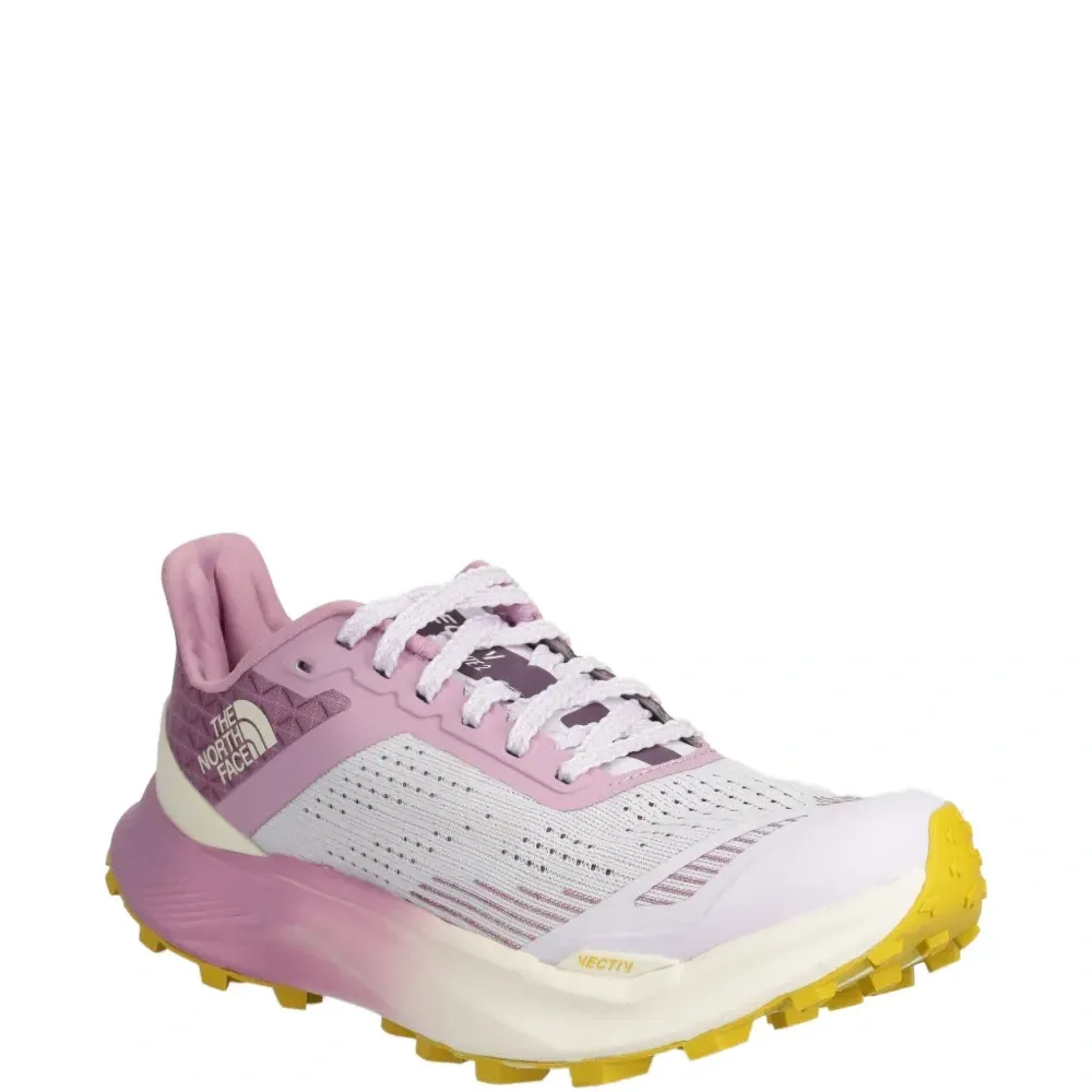 Кроссовки с логотипом