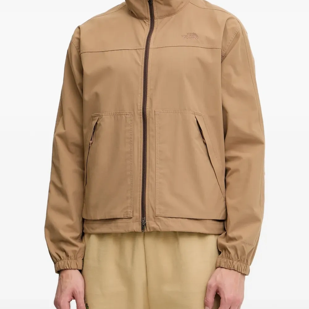 Куртка с карманом на молнии Куртка с карманом на молнии