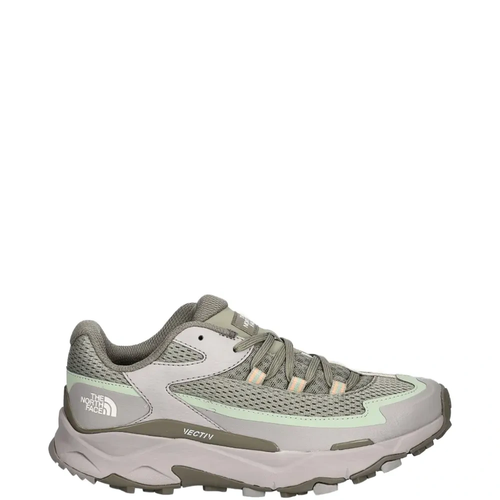 Кроссовки из сетки на шнуровке