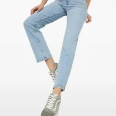 Джинсы прямого кроя Джинсы прямого кроя