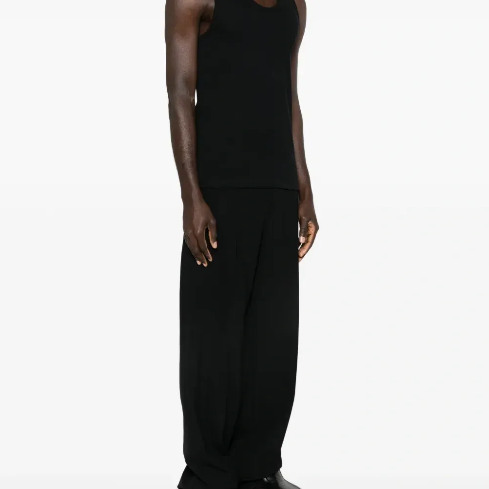 Майка без рукавов в рубчик