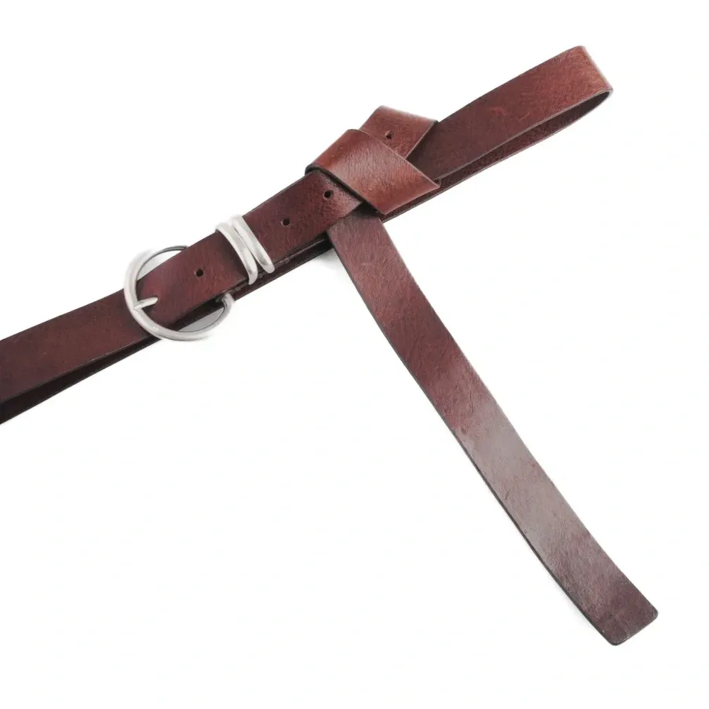 Ремень с пряжкой-кольцом