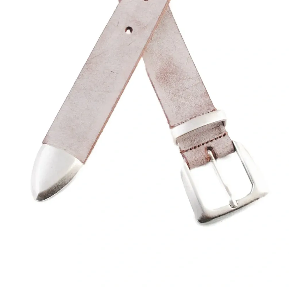 Кожаный ремень с пряжкой