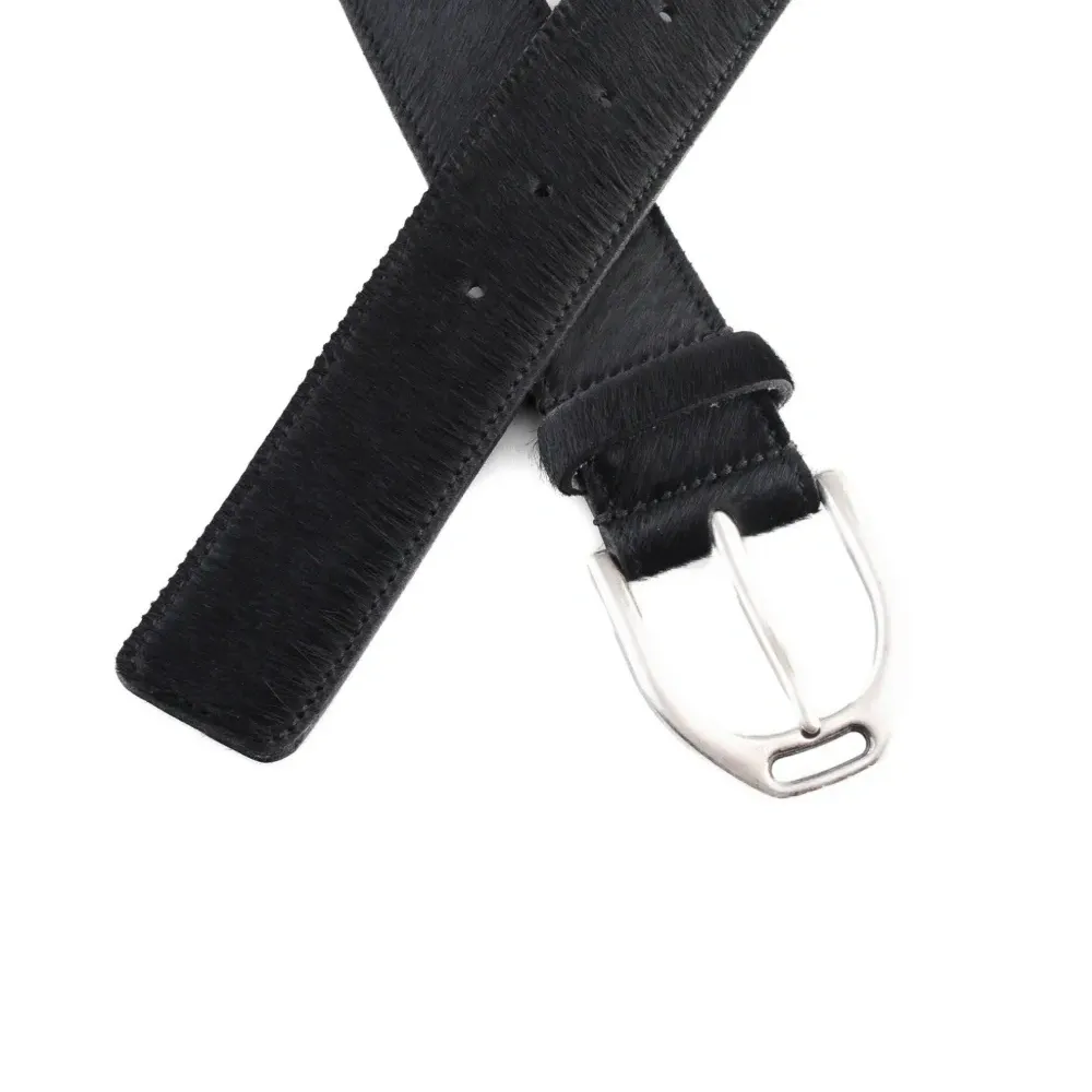 Пояс серебристого цвета с отделкой под пони