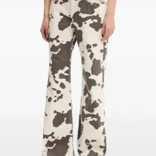 Джинсы с анималистичным принтом Джинсы с анималистичным принтом