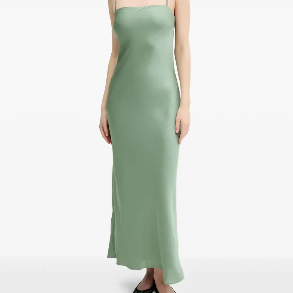 Макси-платье без бретелек с отделкой в виде шарфа Макси-платье без бретелек с отделкой в виде шарфа