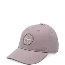 Бейсболка с нашивкой-логотипом