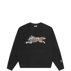 Свитшот с круглым вырезом