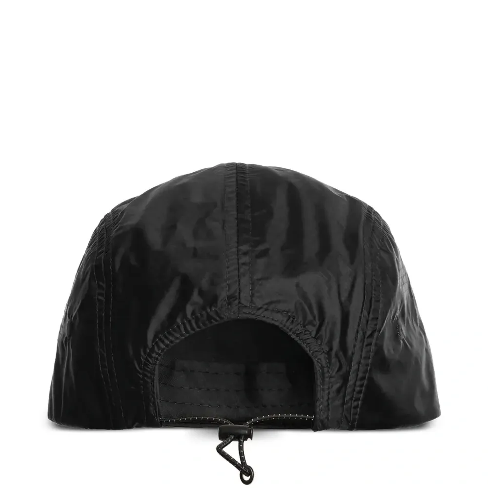 Бейсболка с логотипом