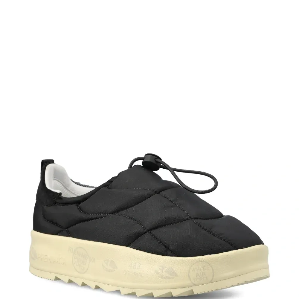 Стеганые кроссовки