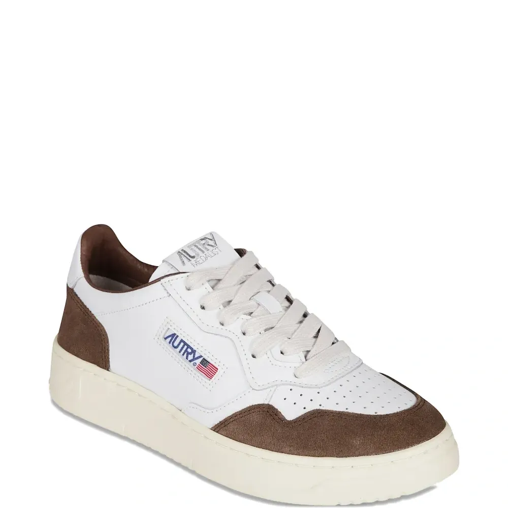 Кроссовки с замшевыми вставками Кроссовки с замшевыми вставками