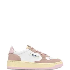 Кроссовки с перфорацией