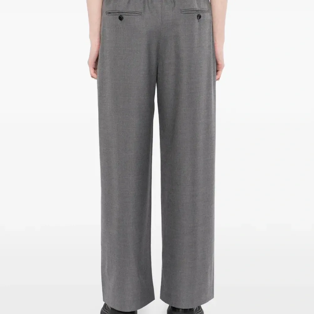 Брюки широкого кроя