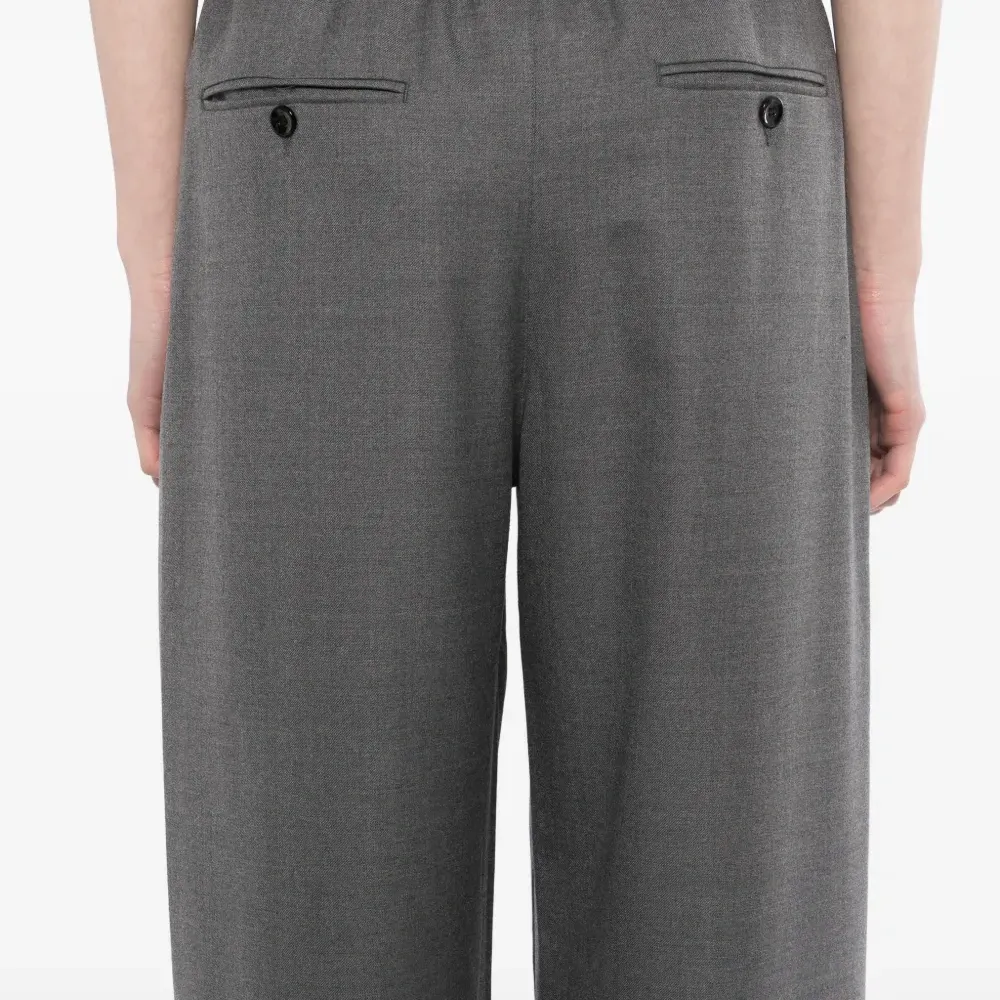 Брюки широкого кроя