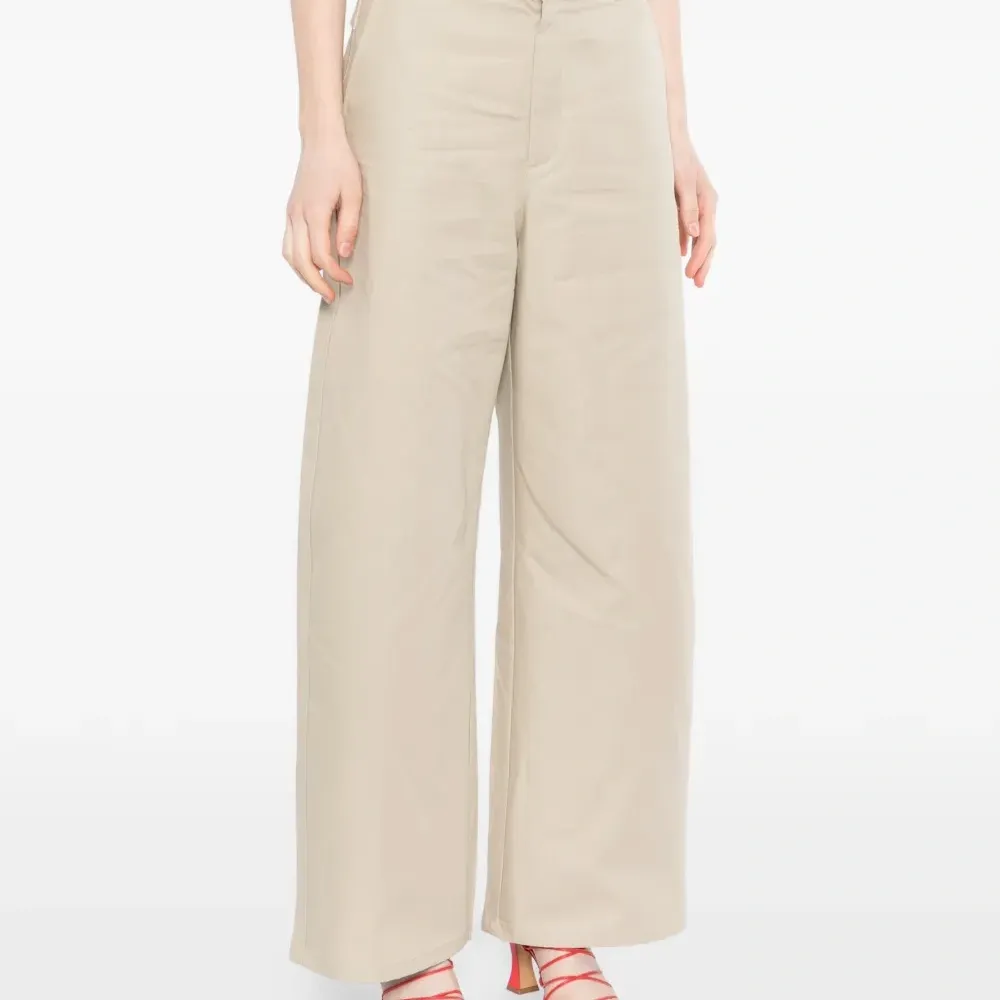 Брюки широкого кроя