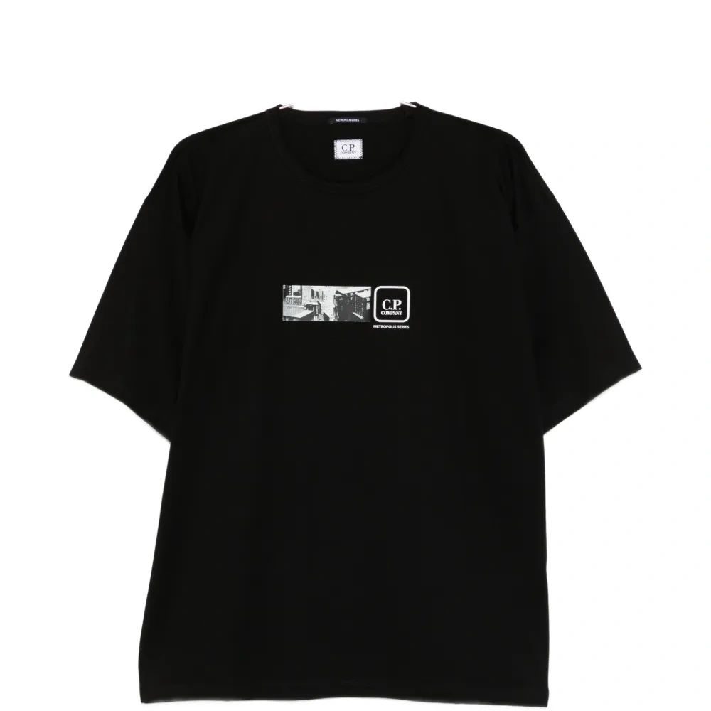 Футболка с графическим принтом и короткими рукавами