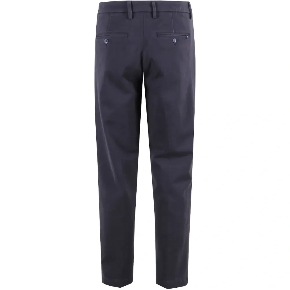 Брюки на пуговицах