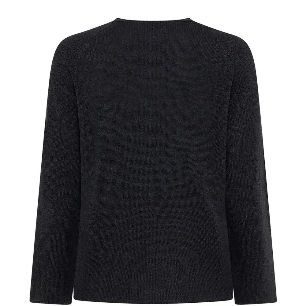 Джемпер с V-образным вырезом