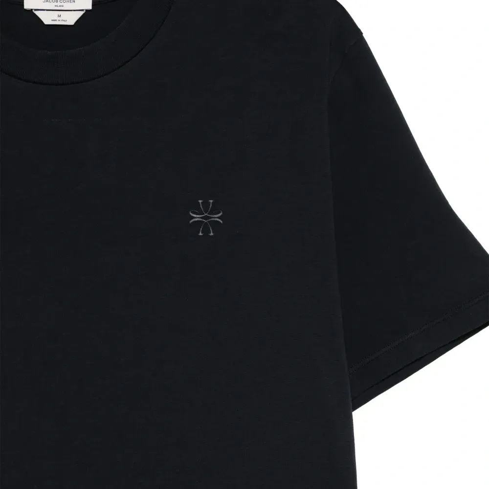 Футболка с круглым вырезом