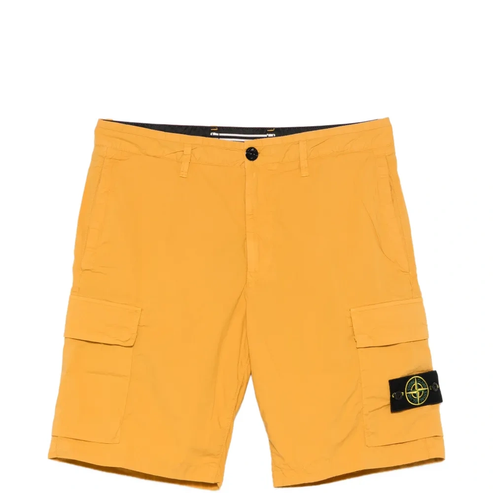 Шорты с накладными карманами