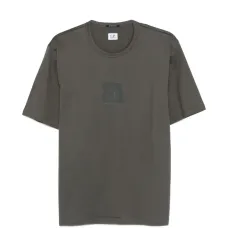 Футболка с круглым вырезом