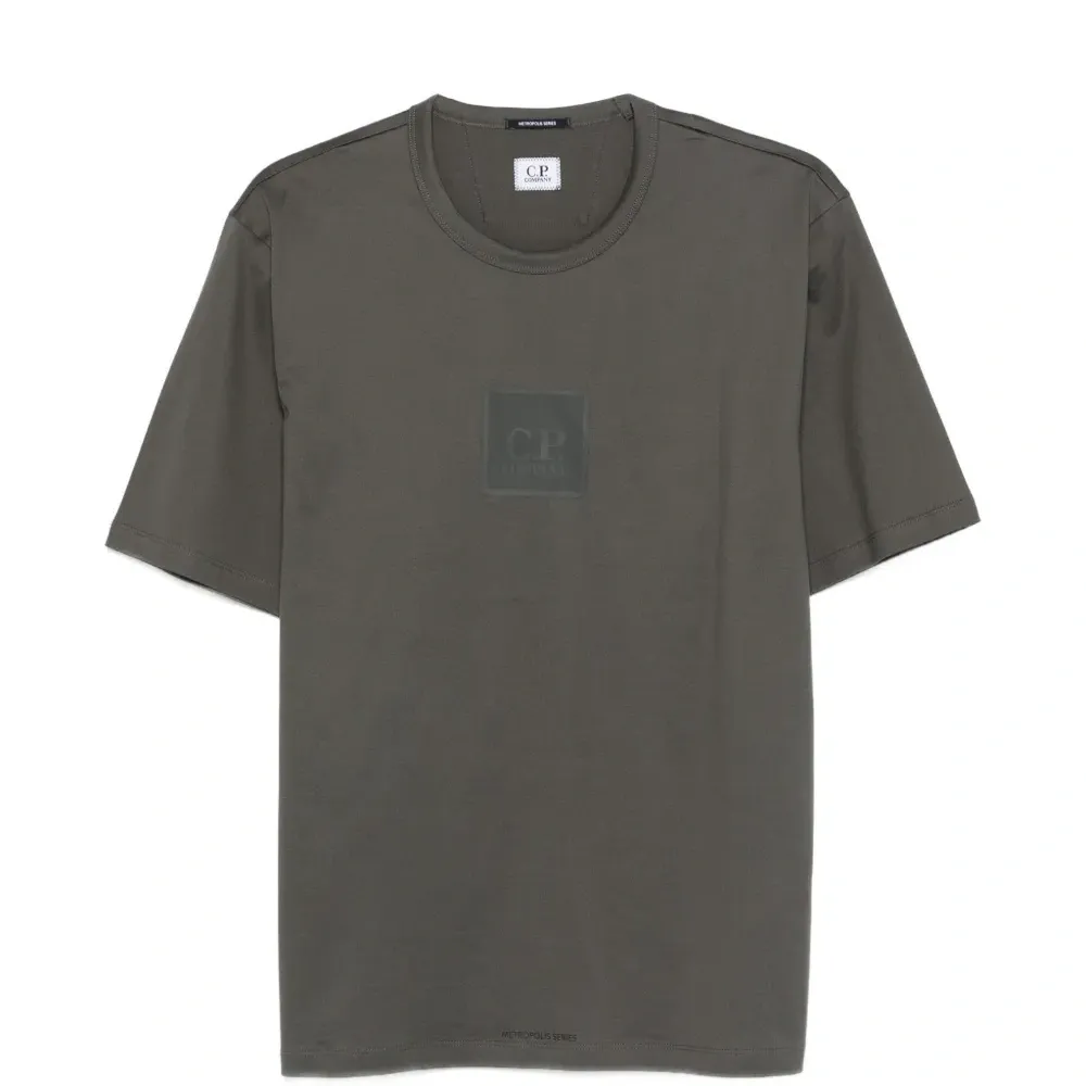 Футболка с круглым вырезом