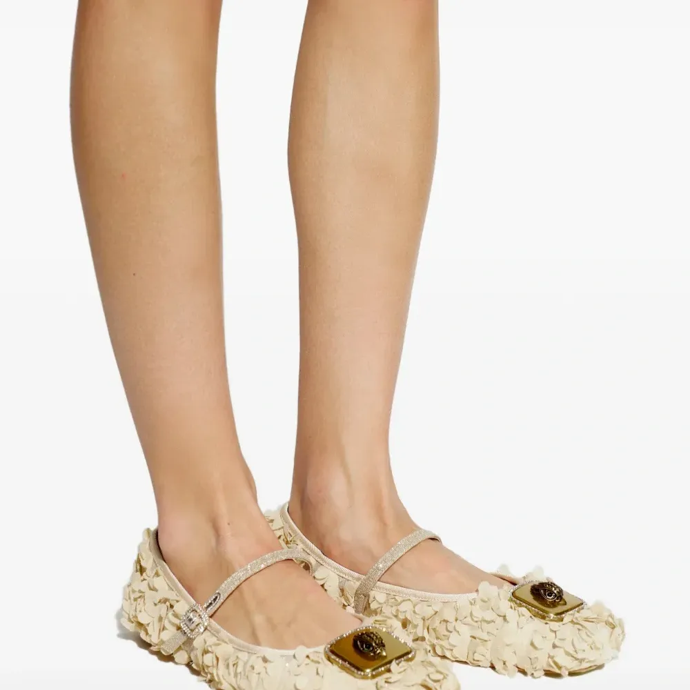 Балетки с цветочным принтом и пряжкой