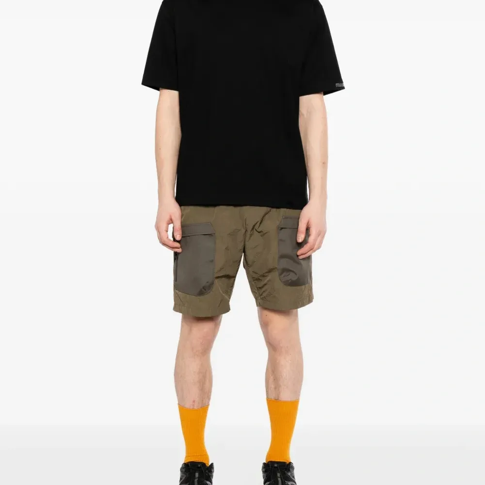 Футболка с круглым вырезом