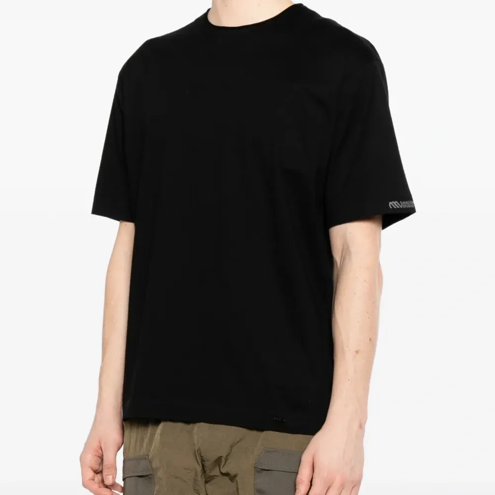 Футболка с круглым вырезом