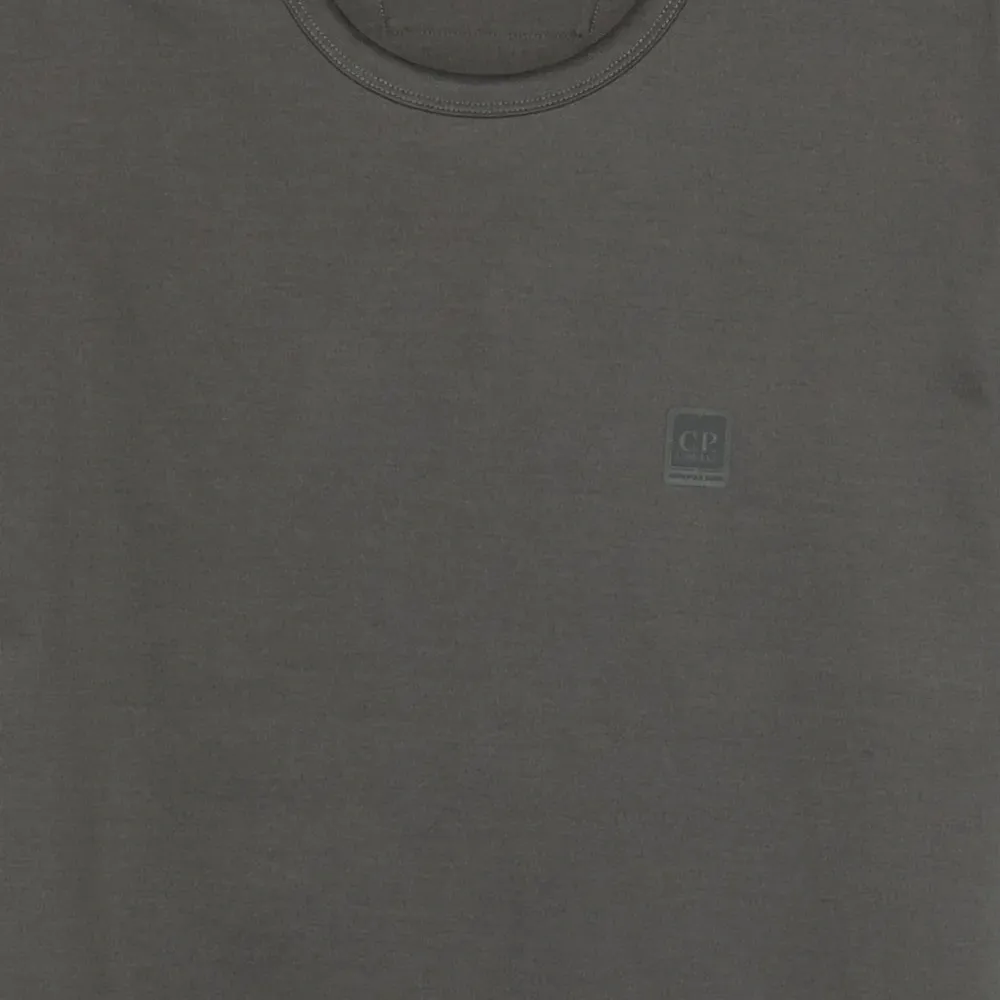 Футболка с логотипом