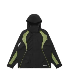 Куртка с капюшоном и сетчатыми вставками