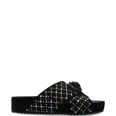 Украшенные босоножки на плоской подошве с перекрещивающимися ремешками Украшенные босоножки на плоской подошве с перекрещивающимися ремешками